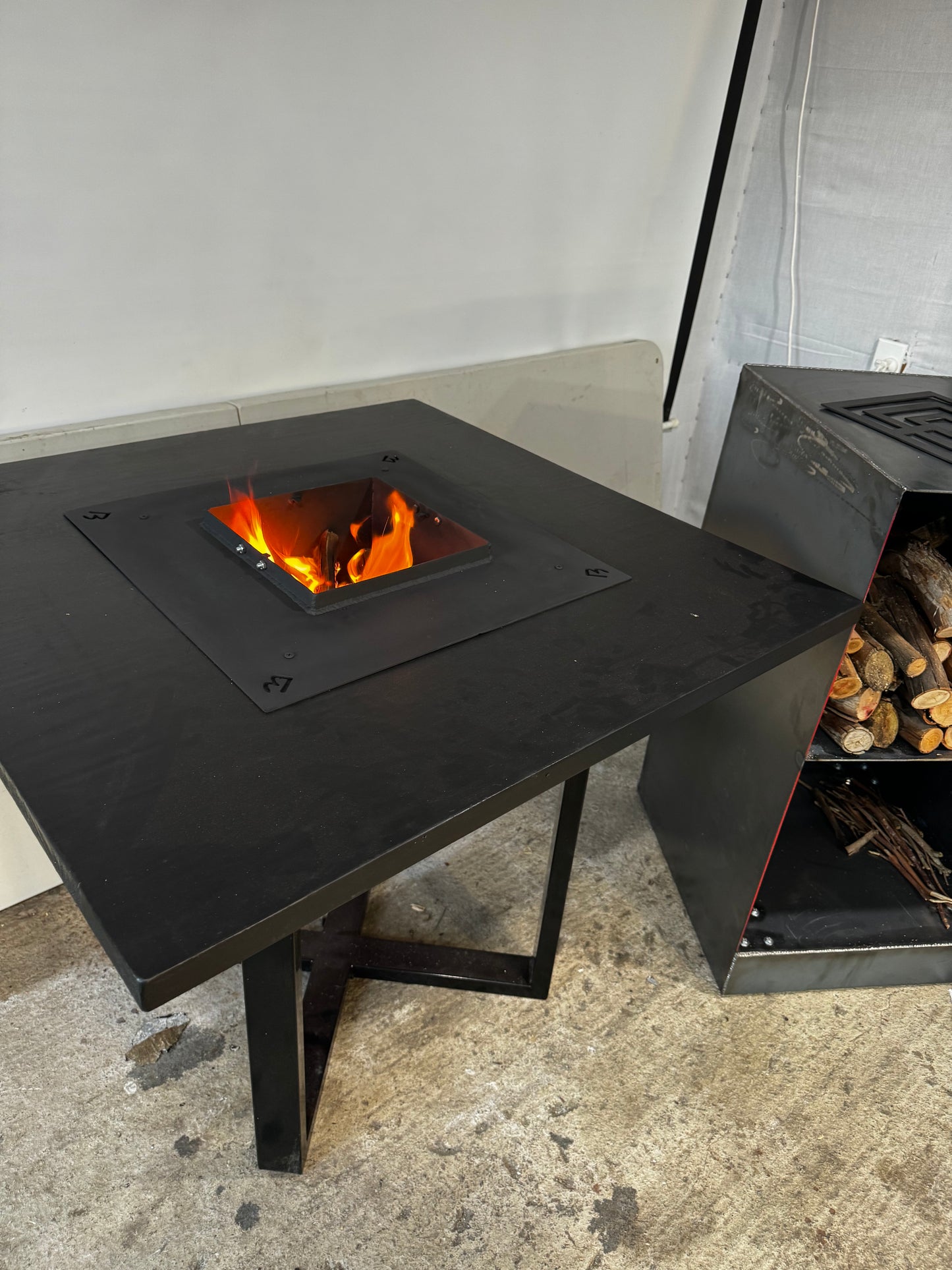 Table fire insert