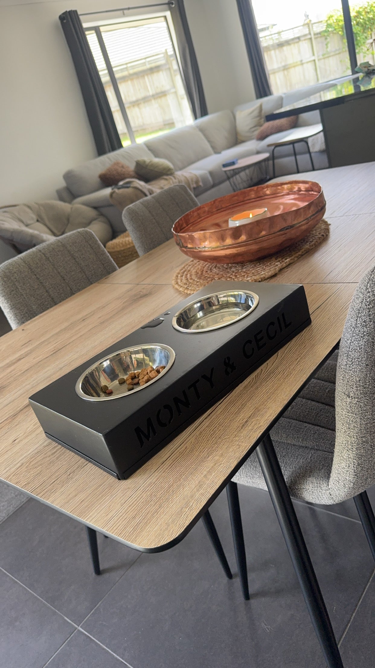 Corten steel pet bowl holders