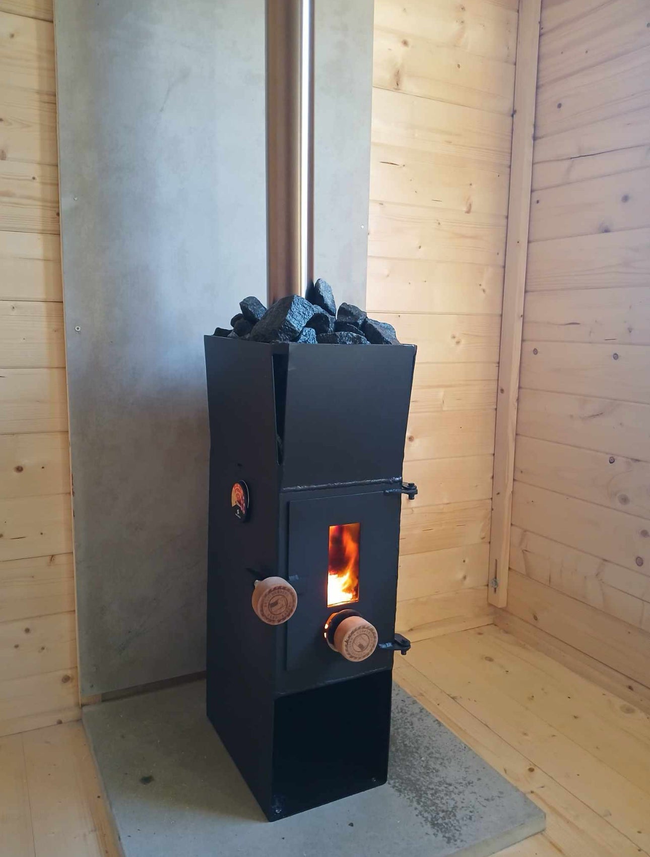 Mini sauna fire (with rock basket)