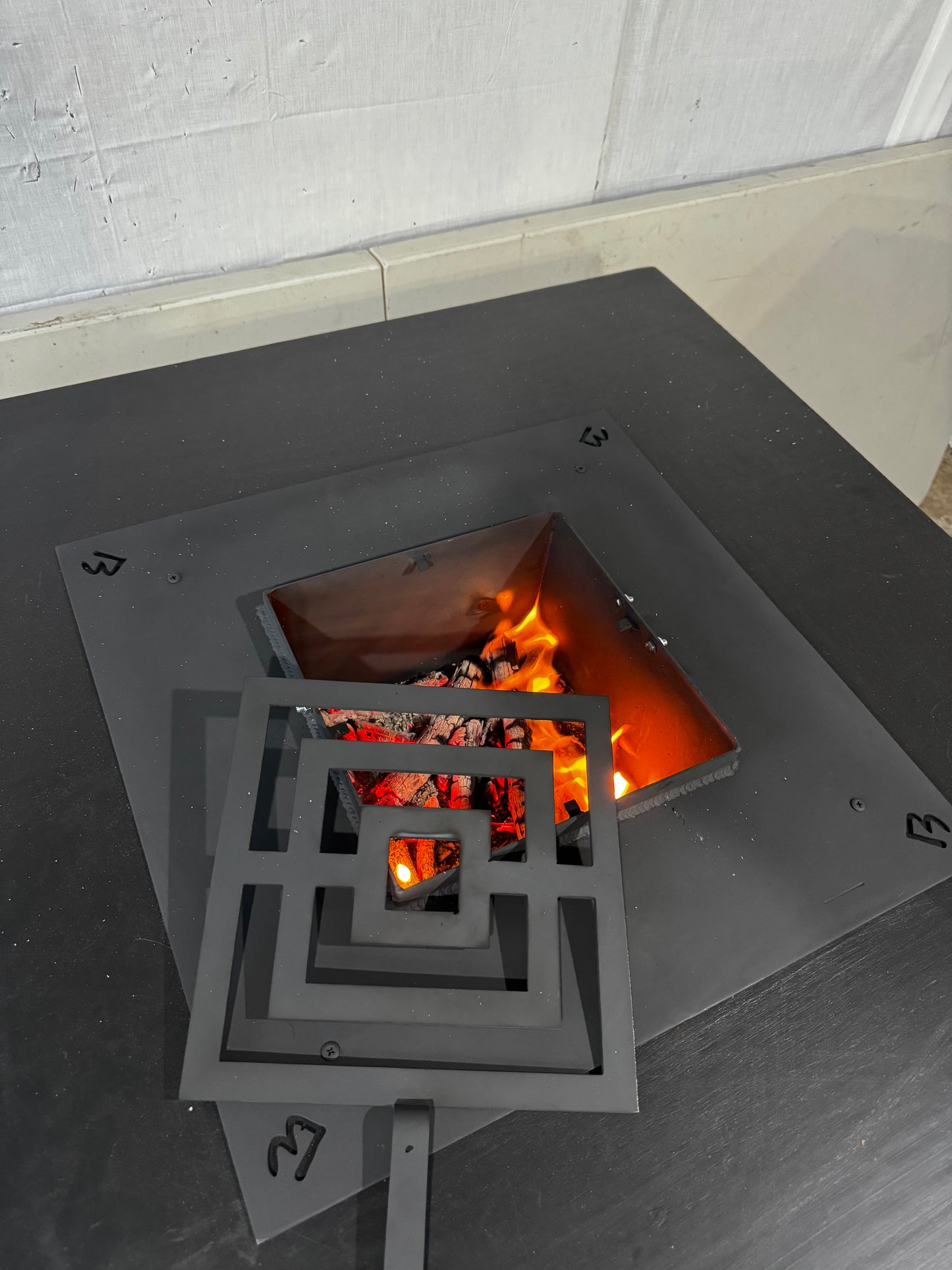 Table fire insert