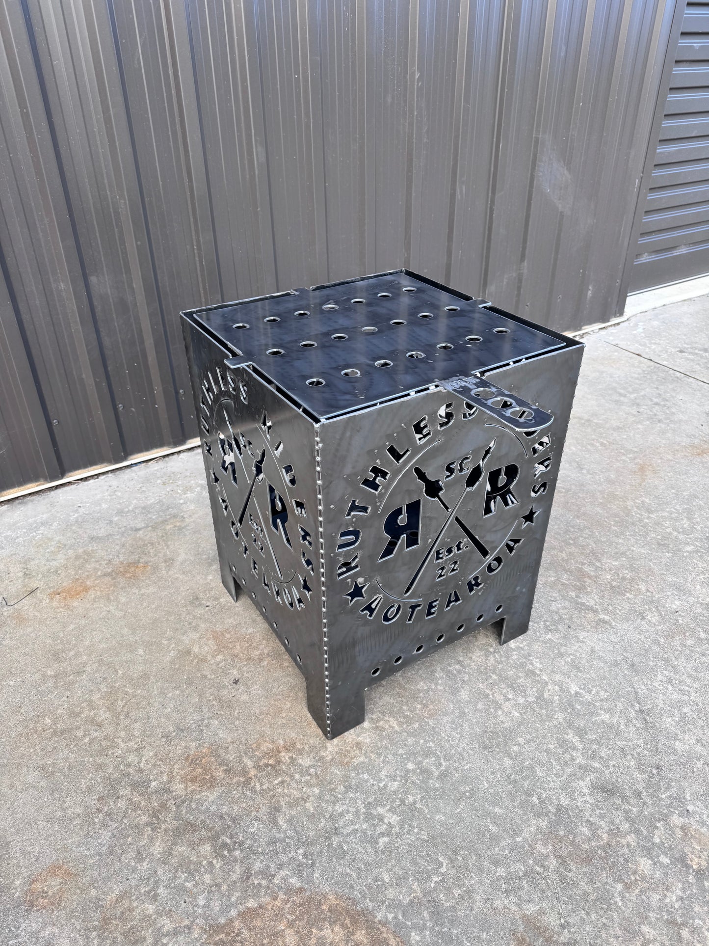 Customizable fire pit with grill