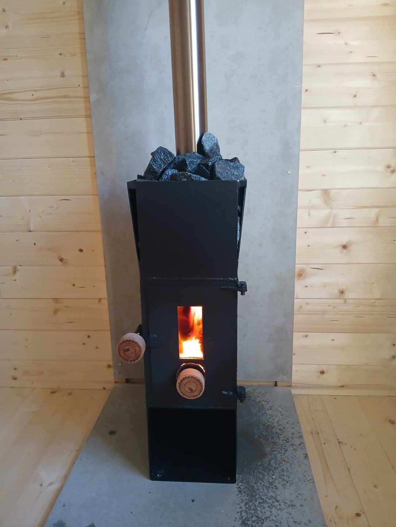 Mini sauna fire (with rock basket)