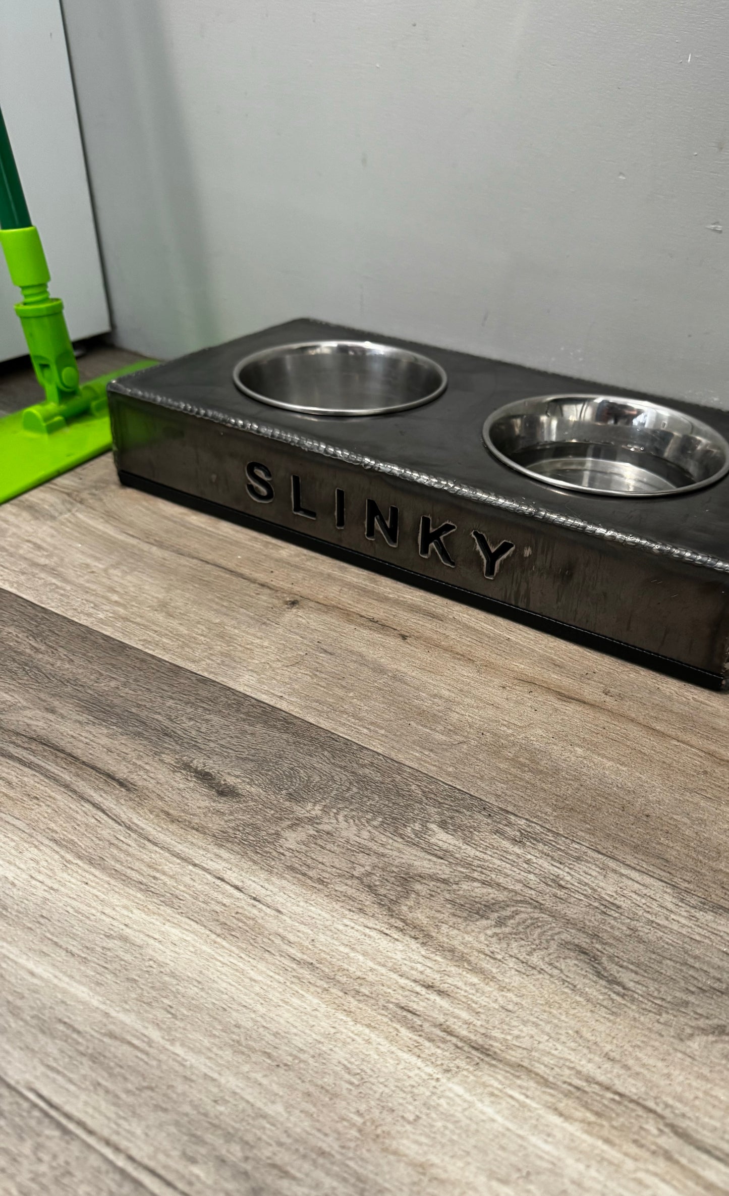 Corten steel pet bowl holders