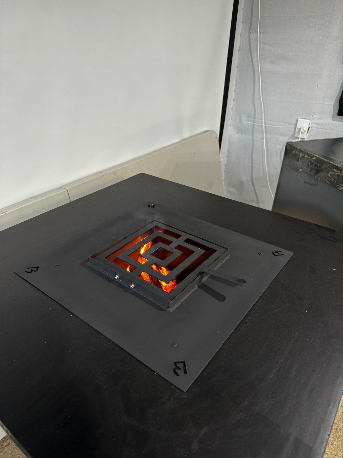 Table fire insert