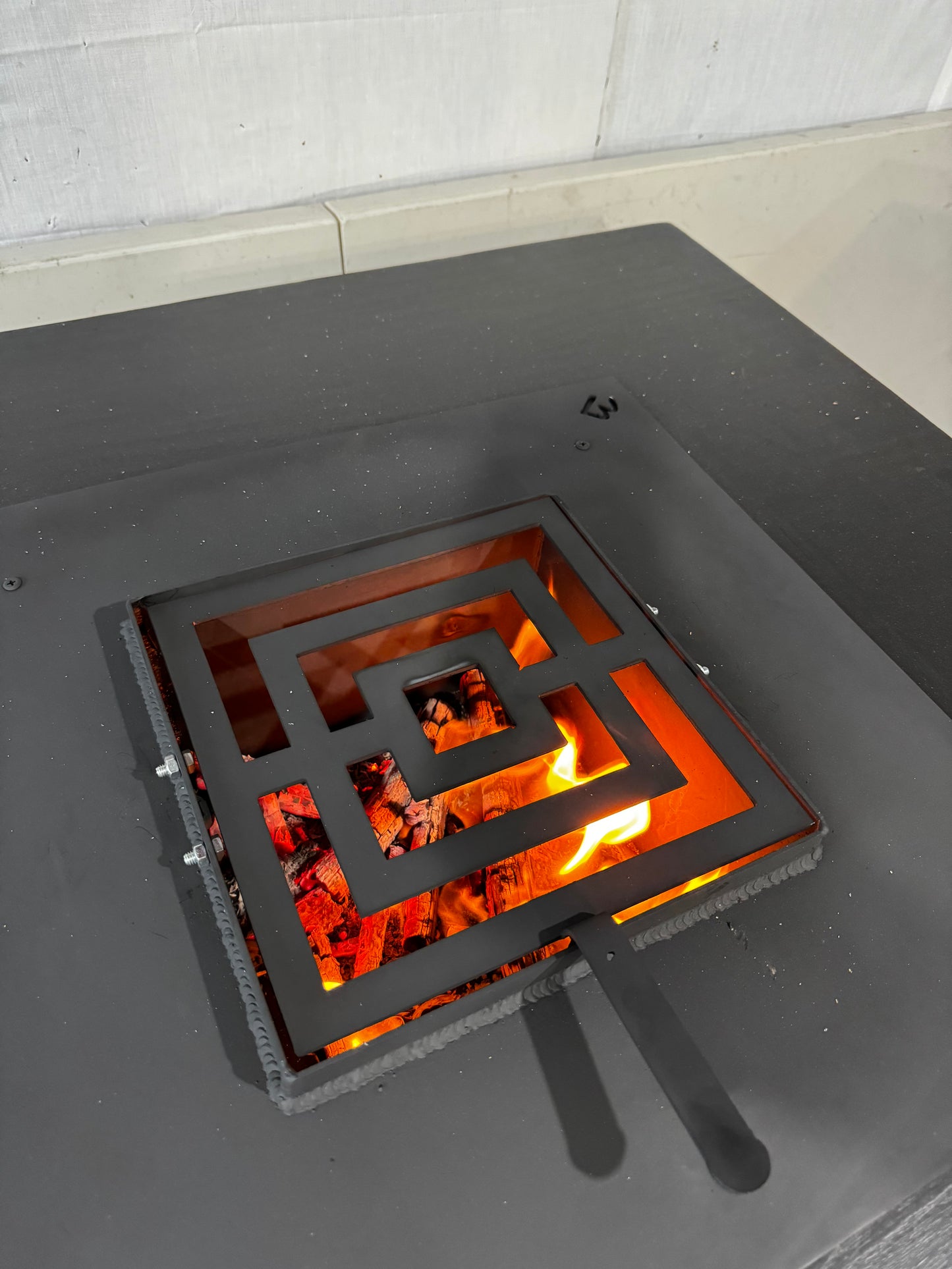 Table fire insert