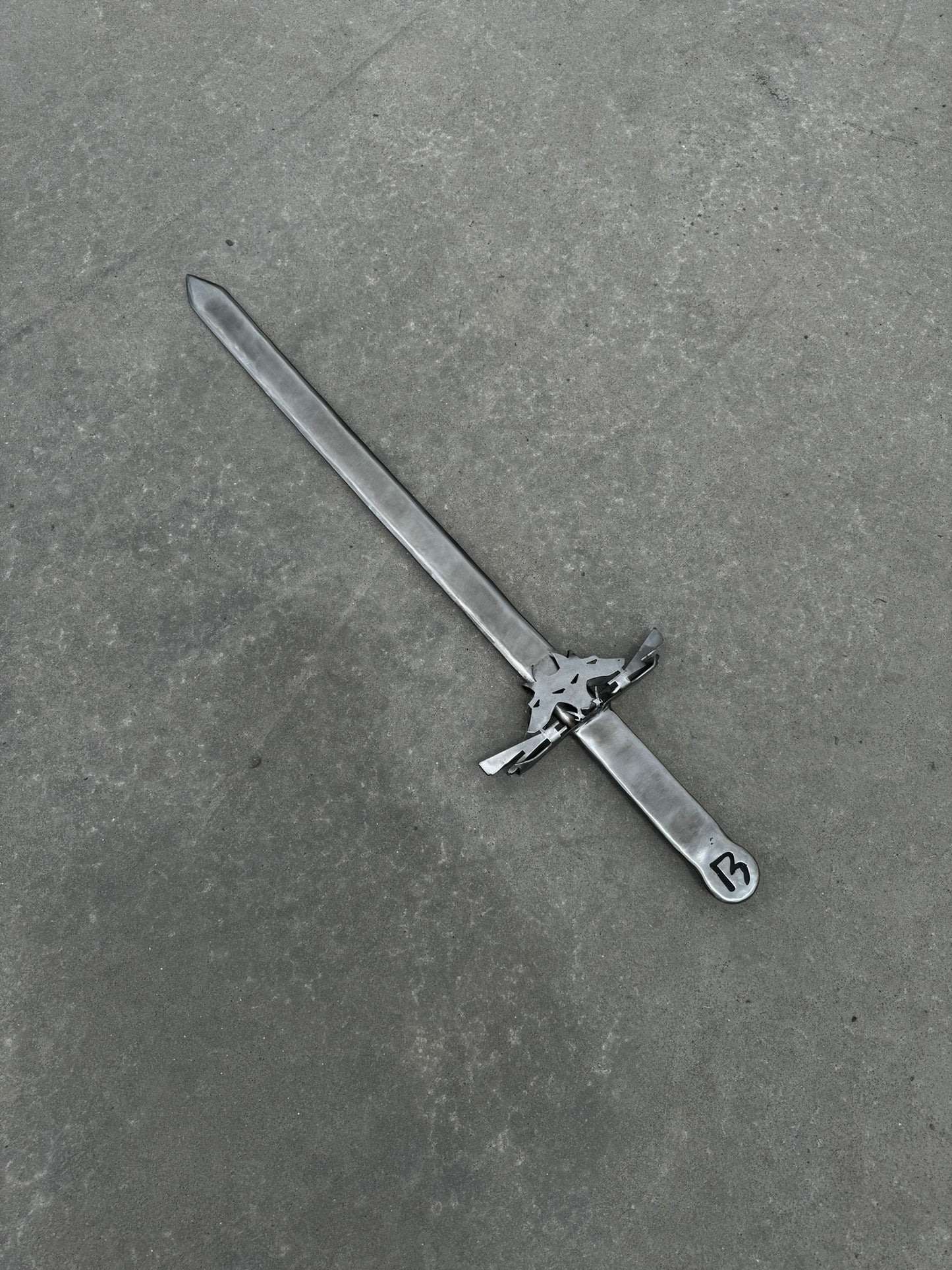 Hades Fang heavy duty full steel sword